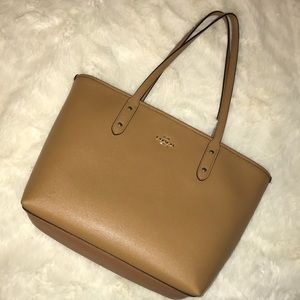 Coach tote